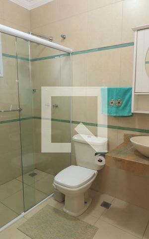 Casa à venda com 184m², 4 quartos e 3 vagasBanheiro da Suíte 2