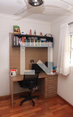Casa à venda com 184m², 4 quartos e 3 vagasQuarto 3 - Suíte