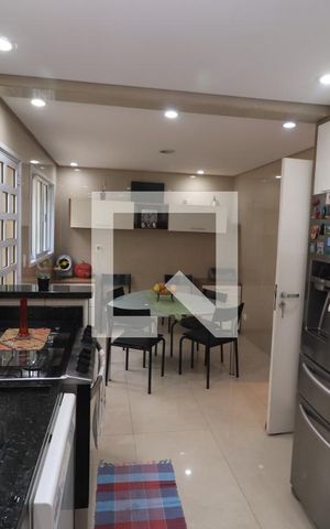 Casa à venda com 184m², 4 quartos e 3 vagasCozinha