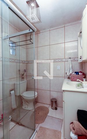 Casa à venda com 200m², 2 quartos e 5 vagas Casa à venda com 200m², 2 quartos e 5 vagasBanheiro Social