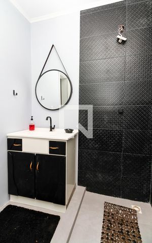 Casa à venda com 200m², 2 quartos e 5 vagas Casa à venda com 200m², 2 quartos e 5 vagasBanheiro Suíte 1