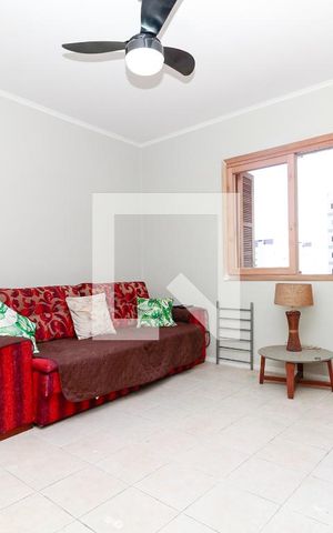 Casa à venda com 200m², 2 quartos e 5 vagas Casa à venda com 200m², 2 quartos e 5 vagasSuíte 1