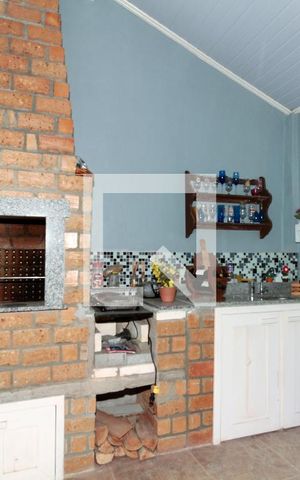 Casa à venda com 200m², 2 quartos e 5 vagas Casa à venda com 200m², 2 quartos e 5 vagasChurrasqueira