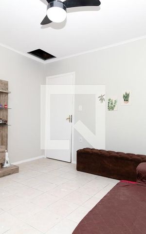 Casa à venda com 200m², 2 quartos e 5 vagas Casa à venda com 200m², 2 quartos e 5 vagasSuíte 1