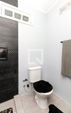 Casa à venda com 200m², 2 quartos e 5 vagas Casa à venda com 200m², 2 quartos e 5 vagasBanheiro Suíte 1