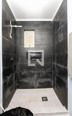 Casa à venda com 200m², 2 quartos e 5 vagas Casa à venda com 200m², 2 quartos e 5 vagasBanheiro Suíte 2