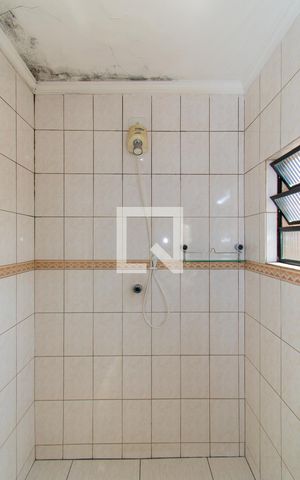 Casa à venda com 150m², 4 quartos e 2 vagas Casa à venda com 150m², 4 quartos e 2 vagasBanheiro da Suíte