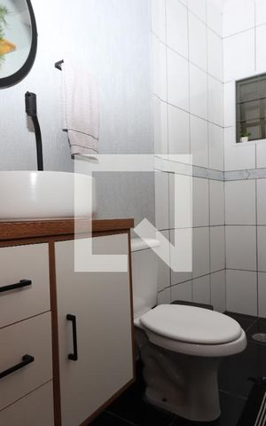 Casa à venda com 325m², 4 quartos e 2 vagas Casa à venda com 325m², 4 quartos e 2 vagasBanheiro Quarto 1