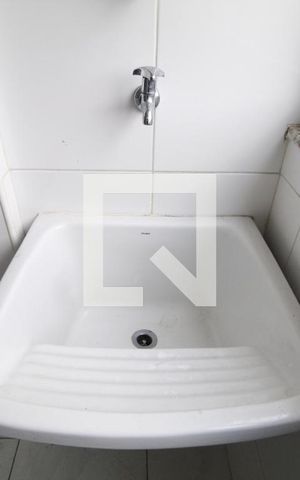 Apartamento para alugar com 77m², 3 quartos e 1 vagaÁrea de Serviço