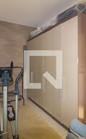 Casa à venda com 180m², 3 quartos e 2 vagas Casa à venda com 180m², 3 quartos e 2 vagasQuarto Casa 2