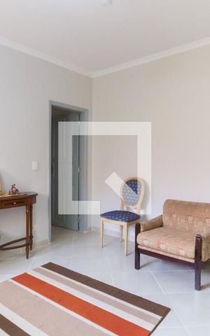 Casa à venda com 180m², 3 quartos e 2 vagas Casa à venda com 180m², 3 quartos e 2 vagasSala