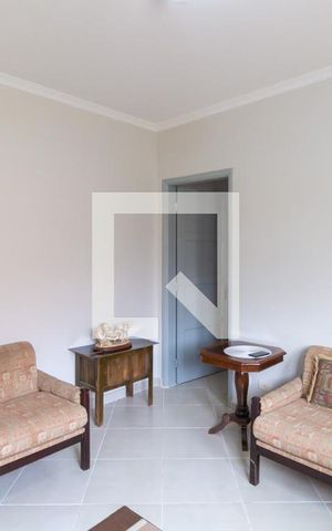 Casa à venda com 180m², 3 quartos e 2 vagas Casa à venda com 180m², 3 quartos e 2 vagasSala