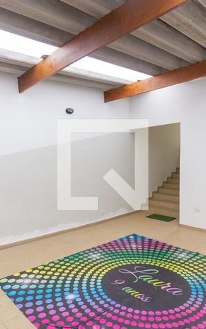 Casa à venda com 180m², 3 quartos e 2 vagas Casa à venda com 180m², 3 quartos e 2 vagasGaragem