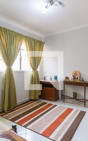 Casa à venda com 180m², 3 quartos e 2 vagas Casa à venda com 180m², 3 quartos e 2 vagasSala