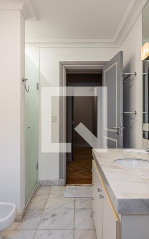 Apartamento à venda com 214m², 1 quarto e 2 vagas Apartamento à venda com 214m², 1 quarto e 2 vagasBanheiro da Suíte