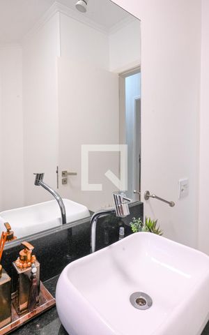 Apartamento para alugar com 168m², 3 quartos e 1 vagaBanheiro Social