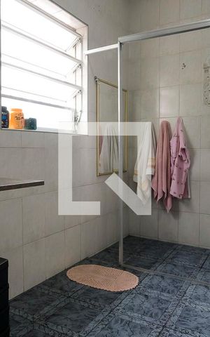 Casa à venda com 481m², 2 quartos e 4 vagasBanheiro