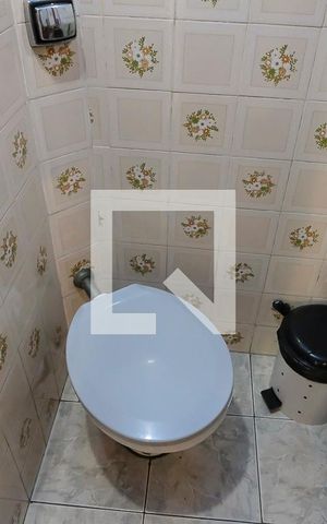 Casa à venda com 481m², 2 quartos e 4 vagasBanheiro 2-Segundo Andar