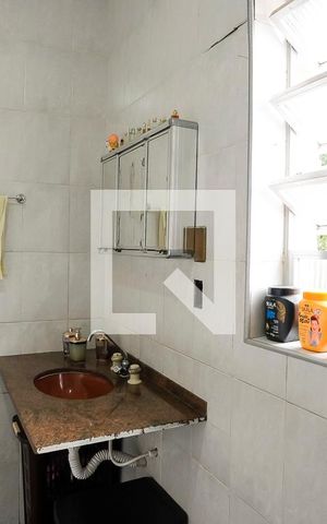 Casa à venda com 481m², 2 quartos e 4 vagasBanheiro