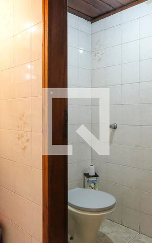 Casa à venda com 481m², 2 quartos e 4 vagasBanheiro 1-Segundo Andar