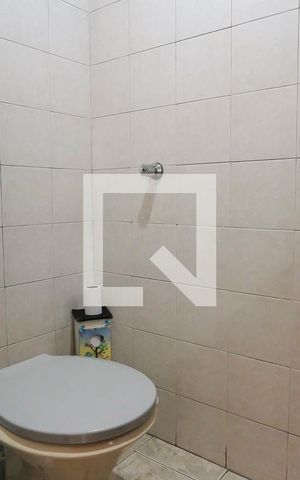 Casa à venda com 481m², 2 quartos e 4 vagasBanheiro 1-Segundo Andar