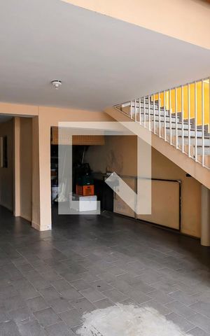 Casa à venda com 481m², 2 quartos e 4 vagasGaragem