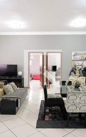 Casa à venda com 240m², 2 quartos e sem vagaSala
