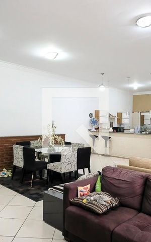 Casa à venda com 240m², 2 quartos e sem vagaSala