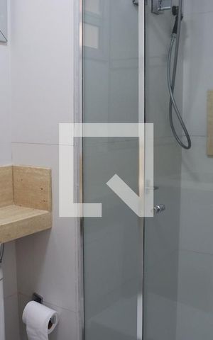 Apartamento para alugar com 56m², 2 quartos e 1 vaga Apartamento para alugar com 56m², 2 quartos e 1 vagaBanheiro 1