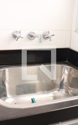 Apartamento para alugar com 56m², 2 quartos e 1 vaga Apartamento para alugar com 56m², 2 quartos e 1 vagaDetalhe da area de serviço