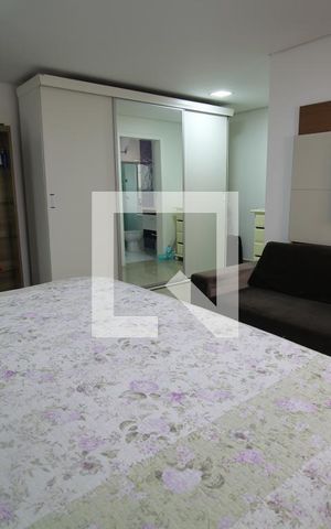 Casa à venda com 330m², 2 quartos e 8 vagasSuíte 1