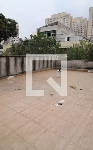 Casa à venda com 330m², 2 quartos e 8 vagasQuintal