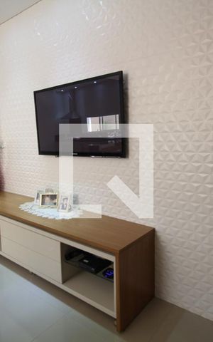 Casa à venda com 330m², 2 quartos e 8 vagasSala