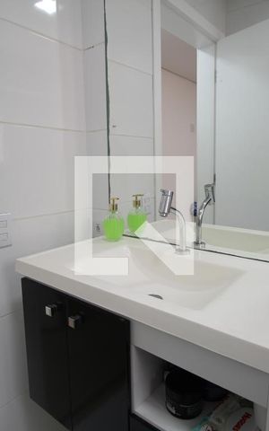 Casa à venda com 330m², 2 quartos e 8 vagasBanheiro da Suite 2