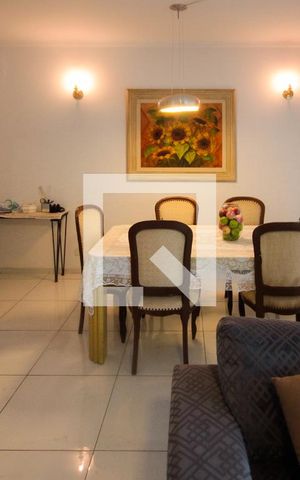 Casa à venda com 251m², 3 quartos e 4 vagasSala