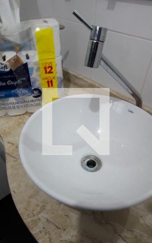 Casa à venda com 251m², 3 quartos e 4 vagasBanheiro Social
