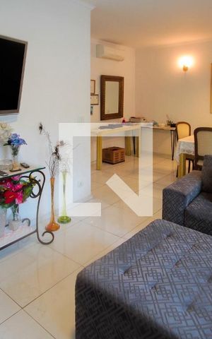 Casa à venda com 251m², 3 quartos e 4 vagasSala