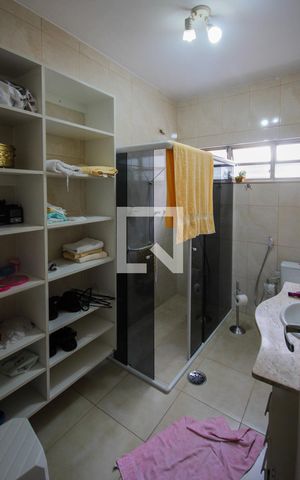 Casa à venda com 251m², 3 quartos e 4 vagasSuíte 2