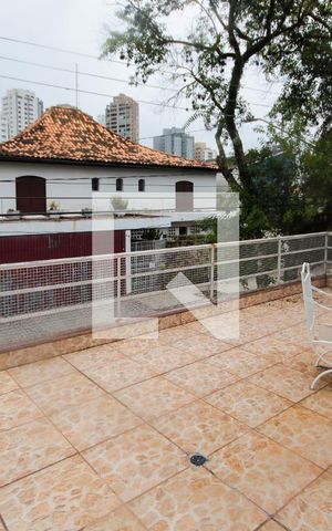 Casa à venda com 251m², 3 quartos e 4 vagasSala - Sacada