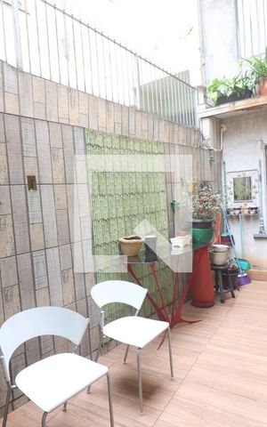 Casa à venda com 150m², 3 quartos e 1 vagaÁrea de Serviço