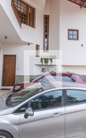 Casa à venda com 459m², 4 quartos e 4 vagasVagas de garagem