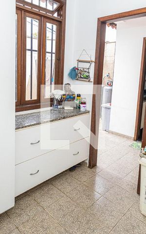 Casa à venda com 459m², 4 quartos e 4 vagasÁrea de serviço