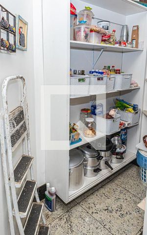 Casa à venda com 459m², 4 quartos e 4 vagasDispensa