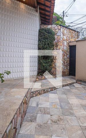 Casa à venda com 459m², 4 quartos e 4 vagasEntrada