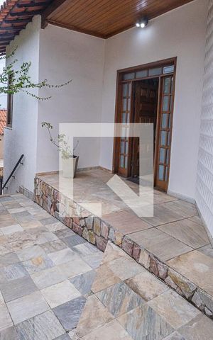Casa à venda com 459m², 4 quartos e 4 vagasEntrada