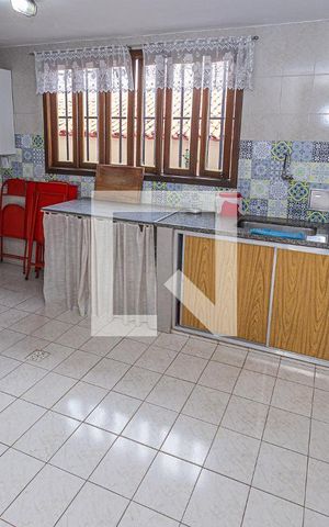 Casa à venda com 459m², 4 quartos e 4 vagasCozinha