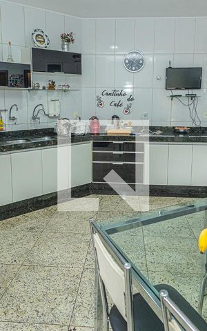 Casa à venda com 459m², 4 quartos e 4 vagasCozinha