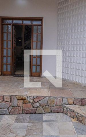 Casa à venda com 459m², 4 quartos e 4 vagasEntrada