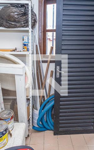 Casa à venda com 459m², 4 quartos e 4 vagasDCE completo