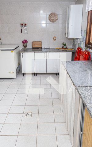 Casa à venda com 459m², 4 quartos e 4 vagasCozinha